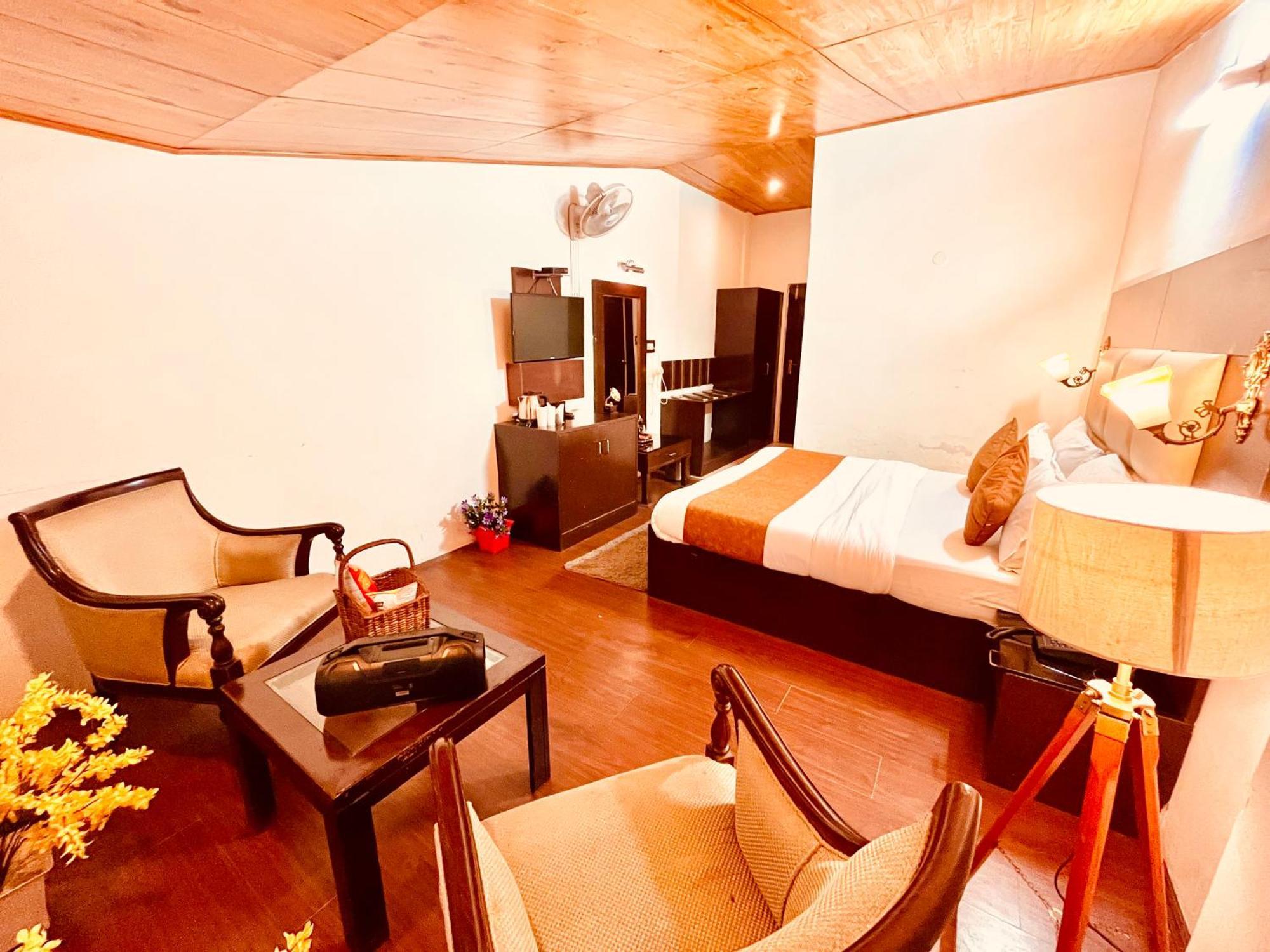 Hotel The North Wind In City Center, Manali المظهر الخارجي الصورة
