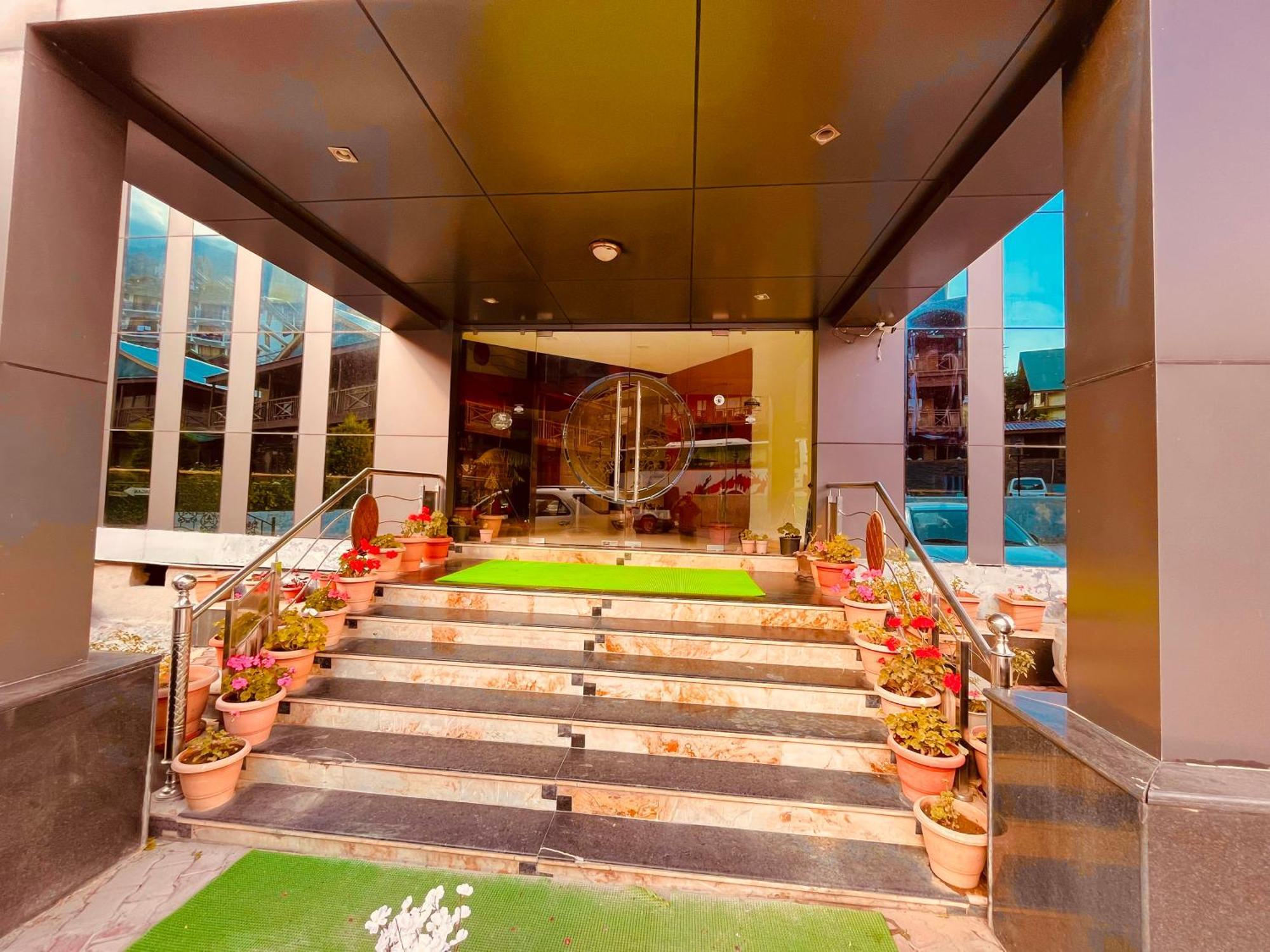 Hotel The North Wind In City Center, Manali المظهر الخارجي الصورة